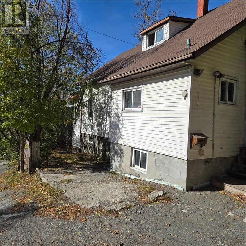14 Fairview Avenue — photo 2 of 19