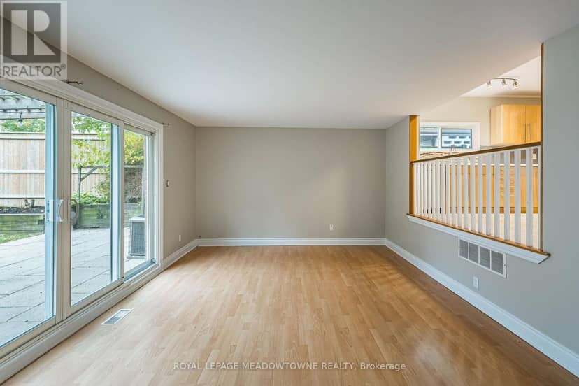 2600 Constable Road — photo 21 of 40