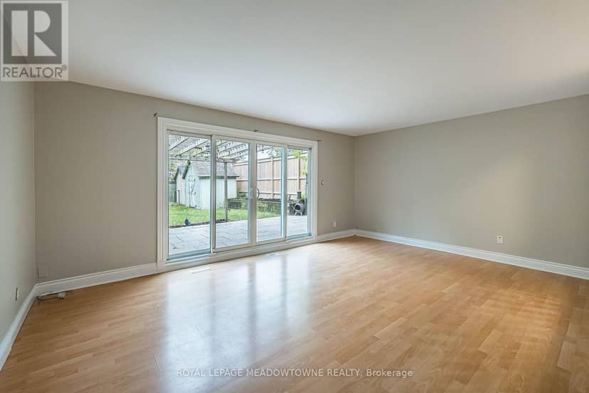 2600 Constable Road — photo 19 of 40