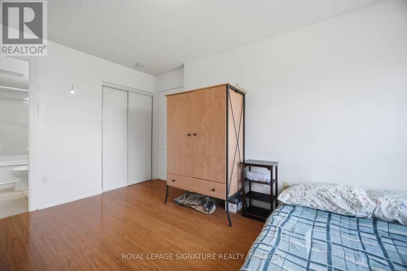 313 - 300 Ray Lawson Boulevard — photo 13 of 22