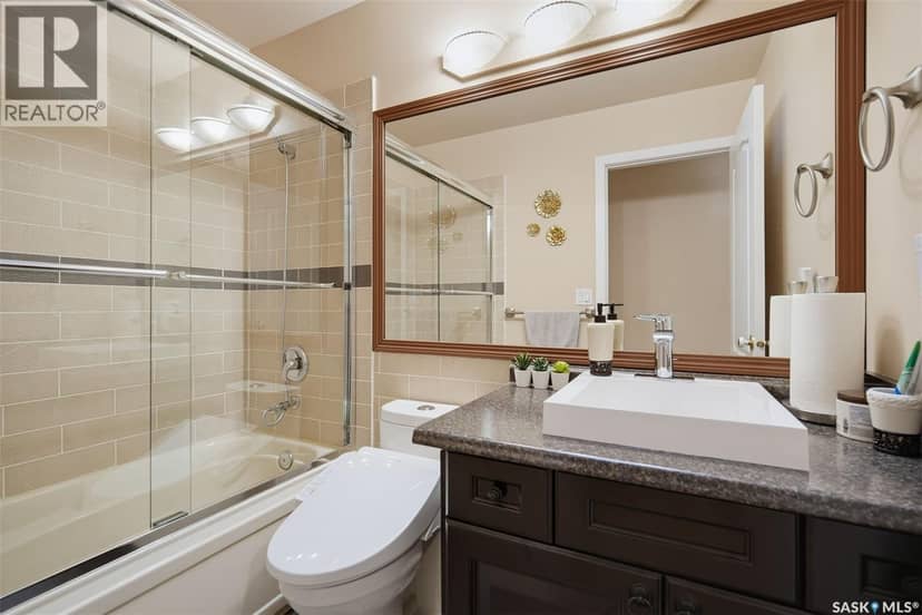 126 Woods COURT — photo 13 of 40