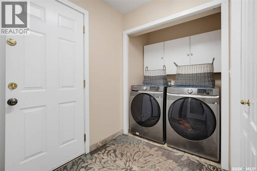 126 Woods COURT — photo 16 of 40