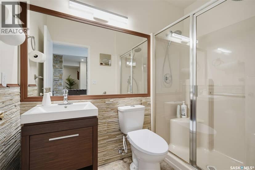126 Woods COURT — photo 17 of 40