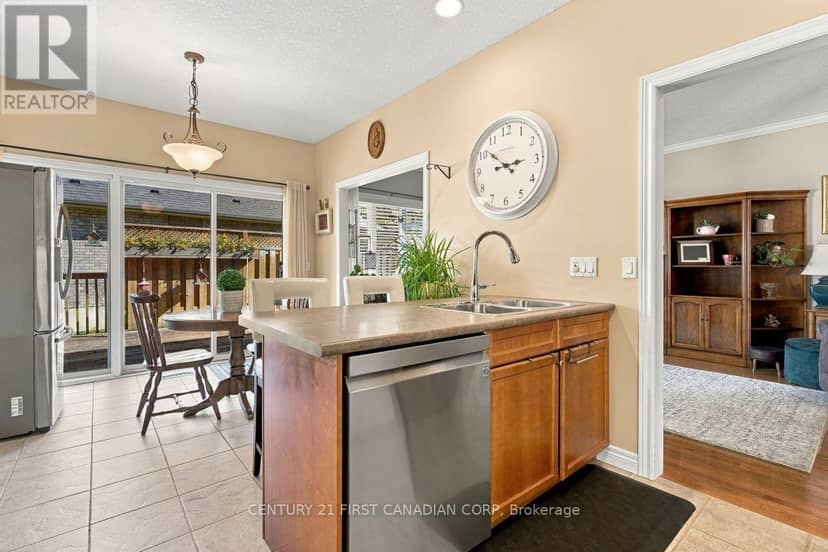 3 - 665 Commissioners Road W — photo 19 of 40