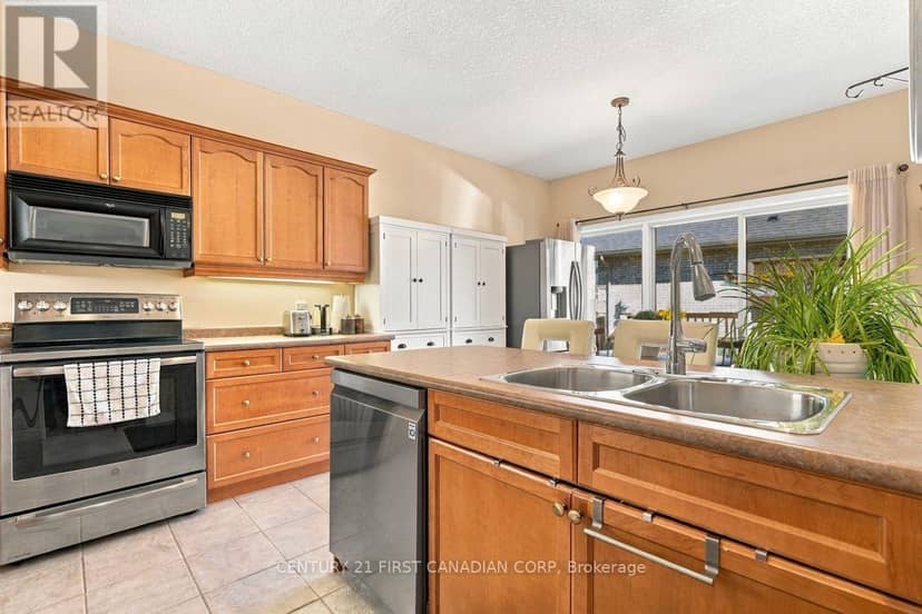 3 - 665 Commissioners Road W — photo 20 of 40