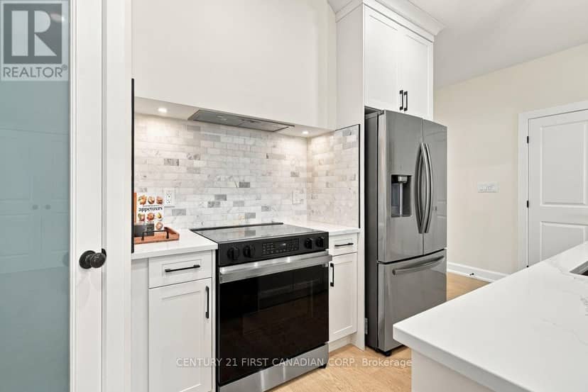 12 Briscoe Crescent — photo 14 of 40