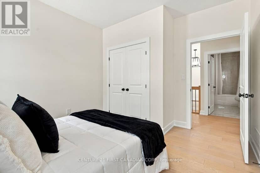 12 Briscoe Crescent — photo 26 of 40