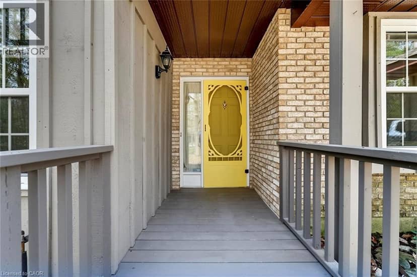 10325 GRAND OAKS Drive, Grand Bend, photo 5