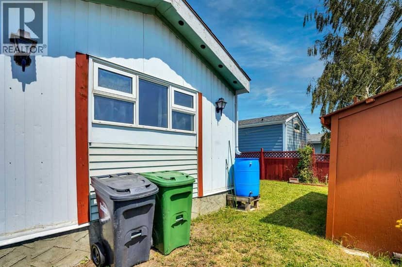 903 Briar Crescent — photo 17 of 35