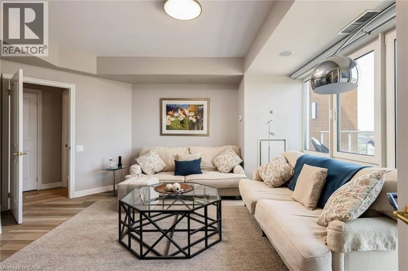 60 OLD MILL Road Unit# PH1 — photo 15 of 40