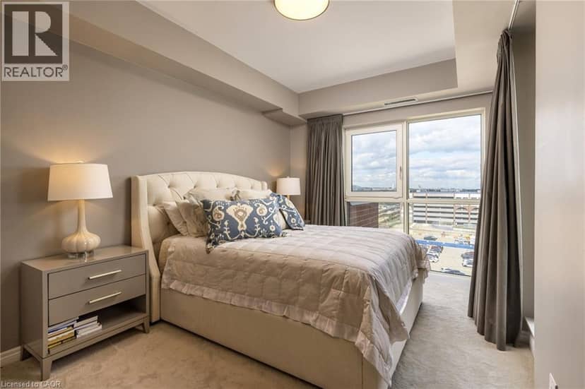60 OLD MILL Road Unit# PH1 — photo 18 of 40