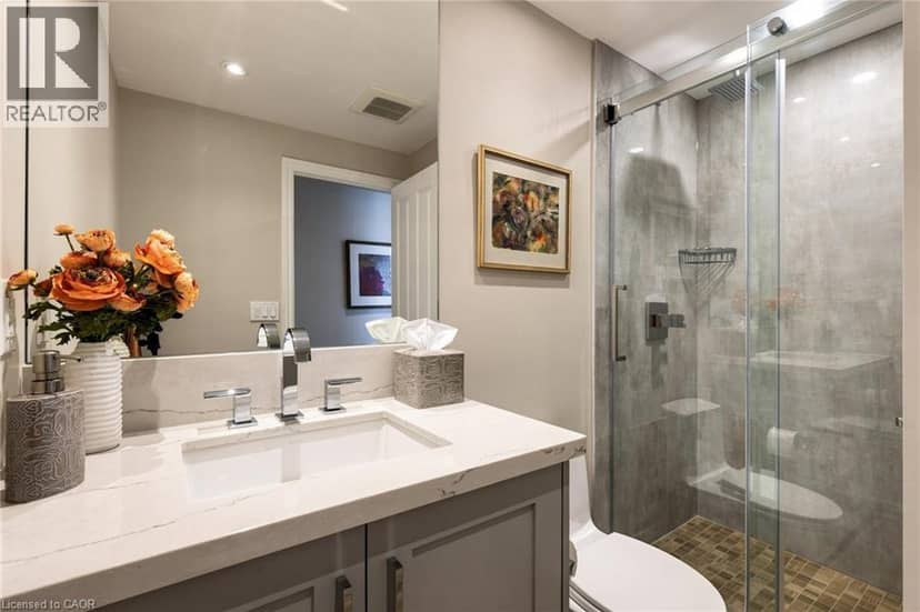 60 OLD MILL Road Unit# PH1 — photo 23 of 40
