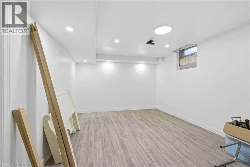 400 STONEHENGE Drive Unit# 8 — photo 30 of 38
