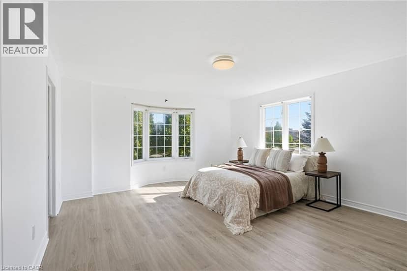 400 STONEHENGE Drive Unit# 8 — photo 18 of 38