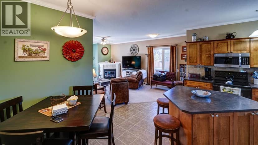 405 46 Avenue W, Claresholm, photo 4