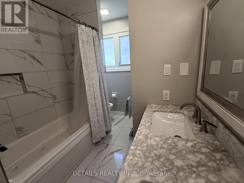 55 Saginaw Crescent — photo 10 of 40