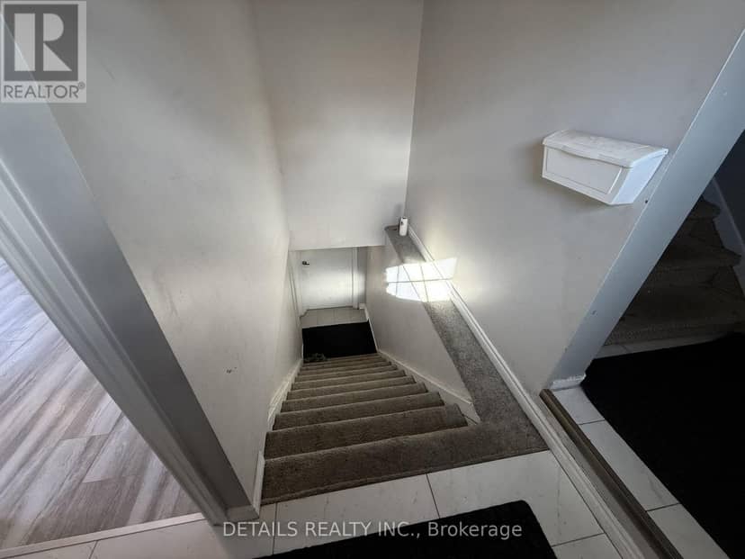 55 Saginaw Crescent — photo 26 of 40