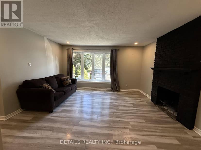 55 Saginaw Crescent — photo 9 of 40