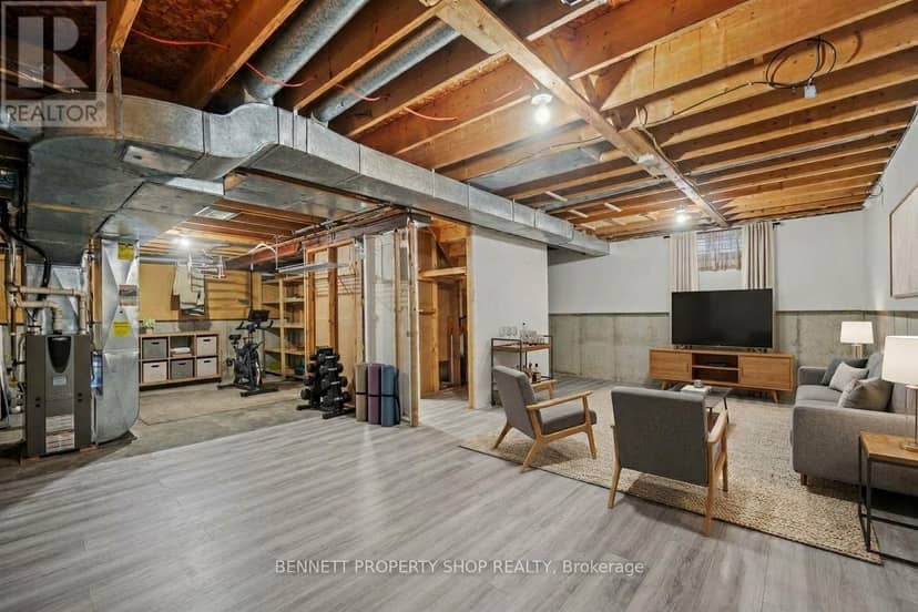 1442 Eastcliffe Way — photo 17 of 17