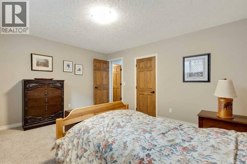 237 Chapala Drive SE — photo 26 of 40