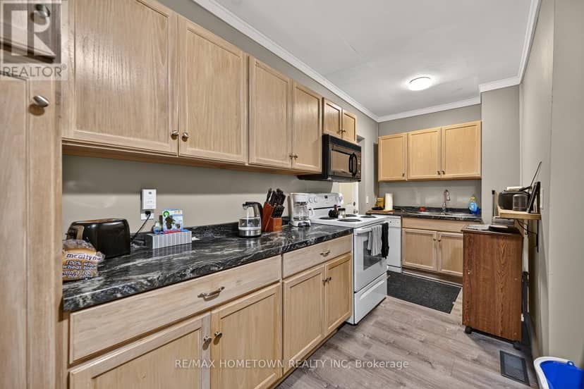 8-10-12 George Street — photo 39 of 40