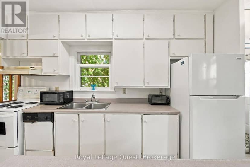 148 Coldwater Road W, Orillia, photo 5
