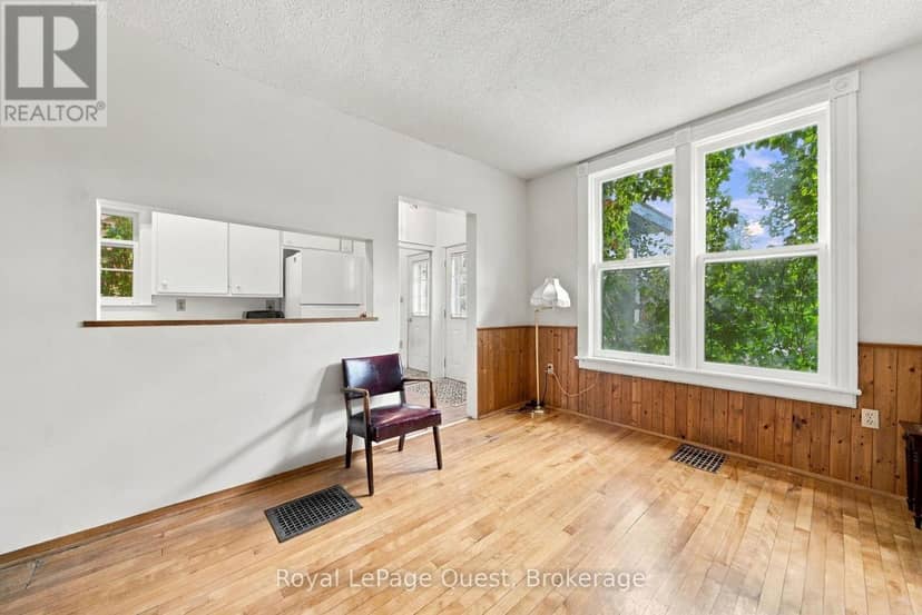 148 Coldwater Road W, Orillia, photo 8
