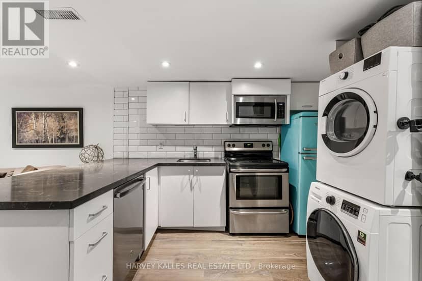15 Markham Street — photo 33 of 40