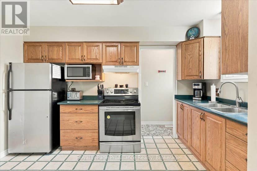 25 Ashley Street — photo 12 of 40