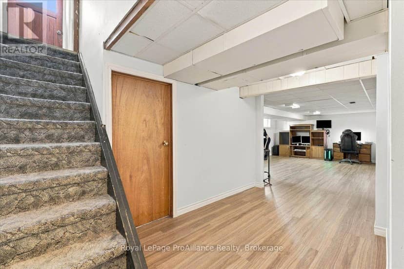 25 Ashley Street — photo 23 of 40