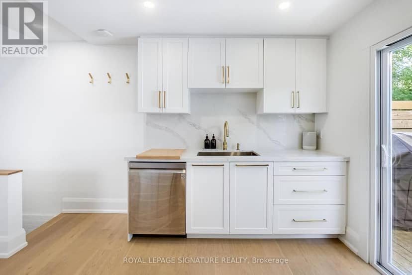 148 Mortimer Avenue — photo 18 of 40