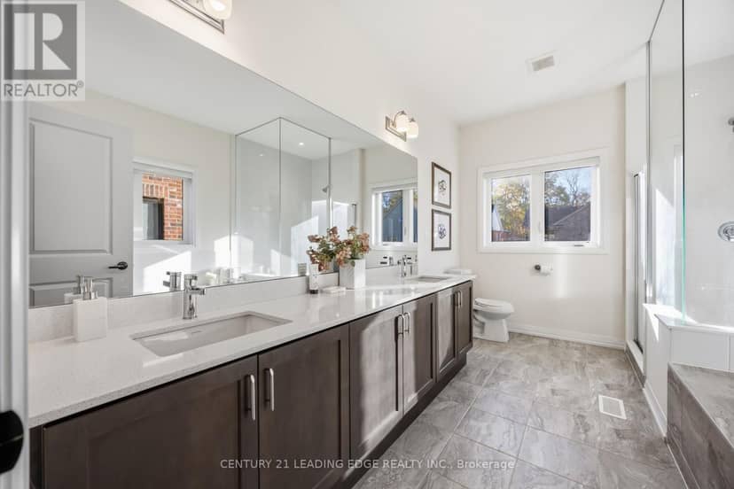 41 Holtby Court — photo 32 of 40