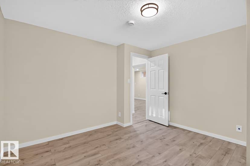 12007 69 ST NW — photo 33 of 40