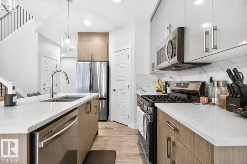 3227 Magpie LI NW — photo 10 of 40