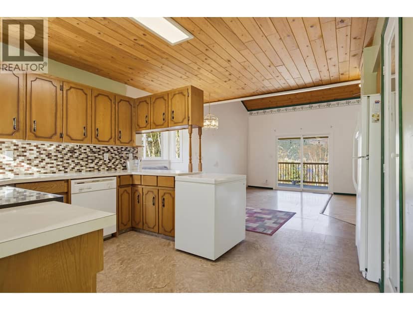 2134 South Lakeside Drive, Williams Lake, photo 7