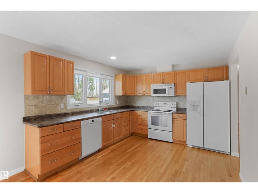 48 Pipestone Dr — photo 16 of 40