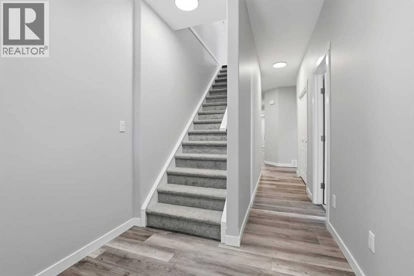 5242 51 Street — photo 15 of 39