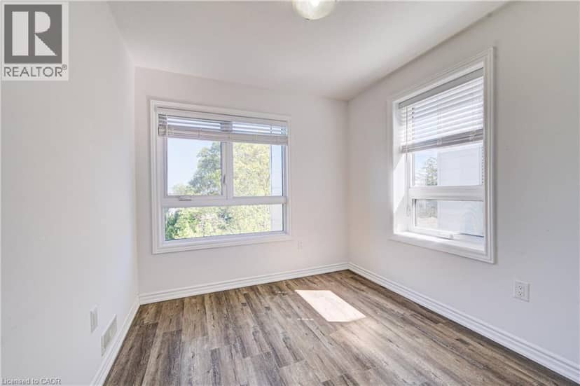 1430 HIGHLAND Road W Unit# B4 — photo 21 of 40