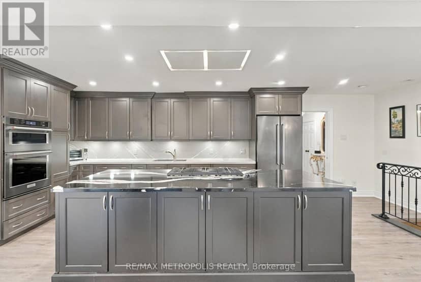 1228 Elgin Crescent, Oakville, photo 5