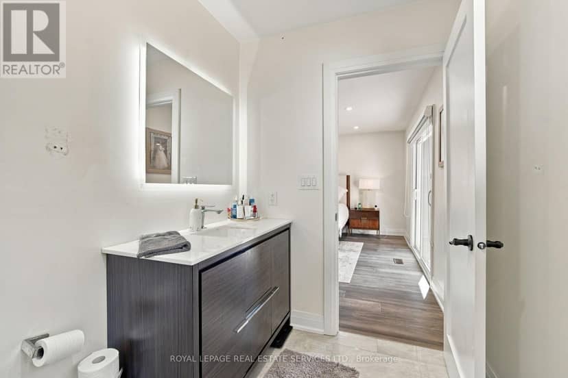 560 Stonecliffe Road — photo 10 of 35