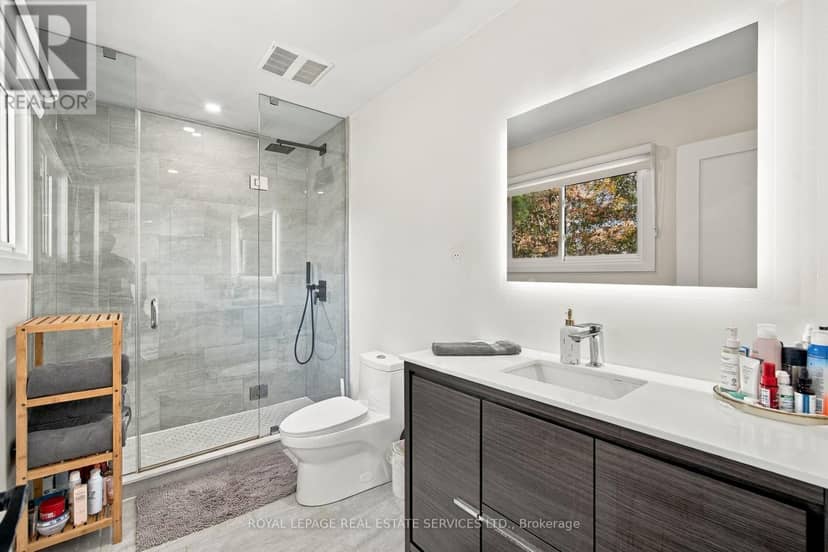 560 Stonecliffe Road — photo 14 of 35
