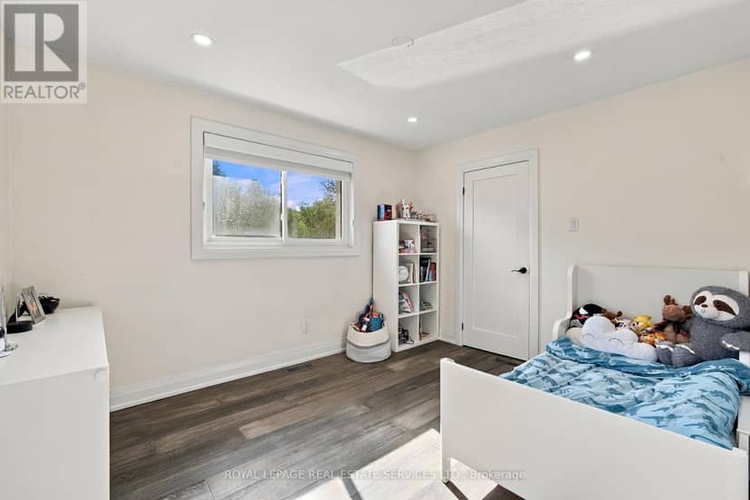 560 Stonecliffe Road — photo 18 of 35