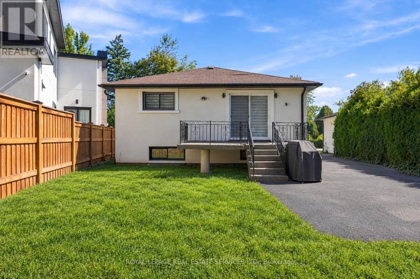560 Stonecliffe Road — photo 34 of 35