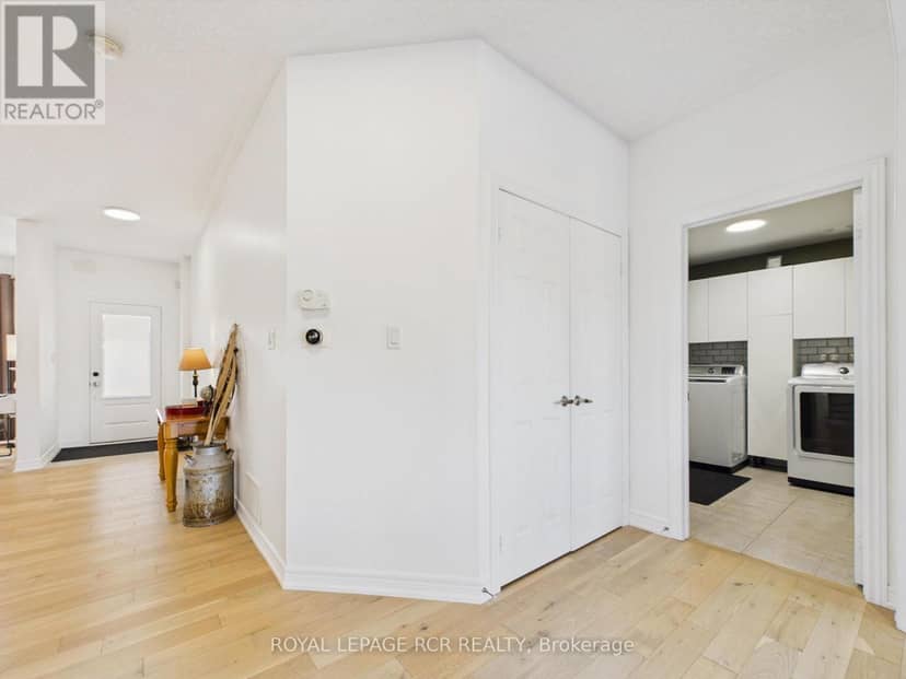 206 Shephard Avenue — photo 15 of 39