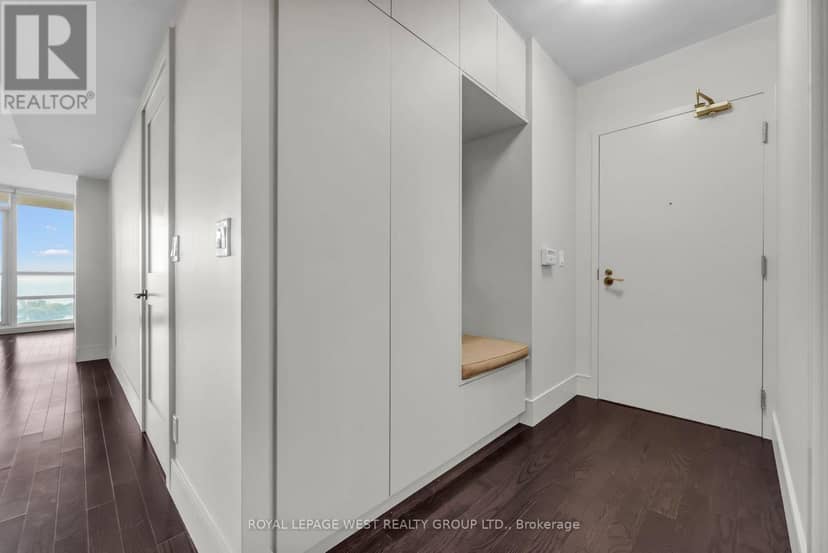 2201 - 15 Legion Road — photo 24 of 37