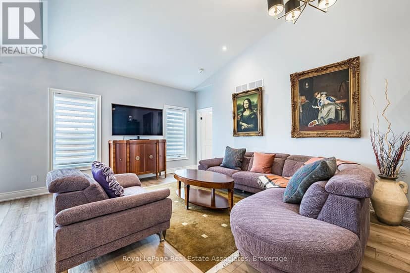 26 Peachtree Lane — photo 23 of 40