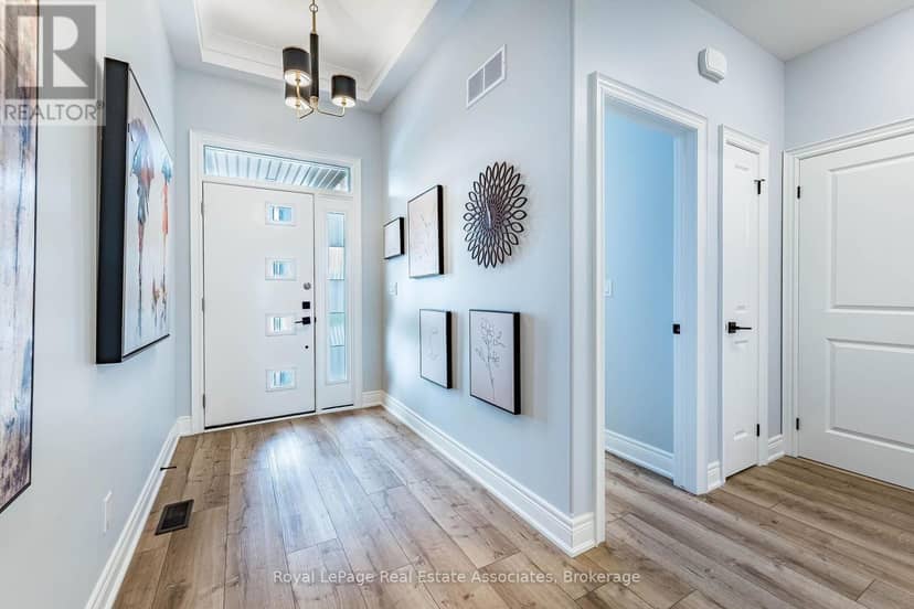 26 Peachtree Lane — photo 32 of 40