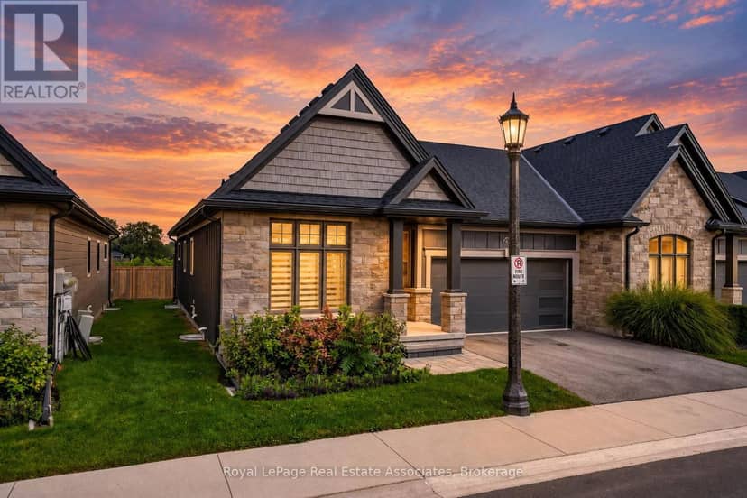 26 Peachtree Lane, Niagara-on-the-Lake, photo 2