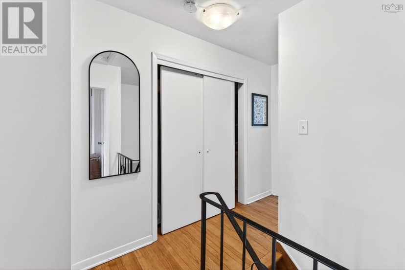 212 Roleika Drive — photo 19 of 32