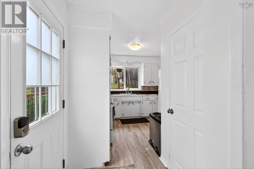 212 Roleika Drive — photo 14 of 32